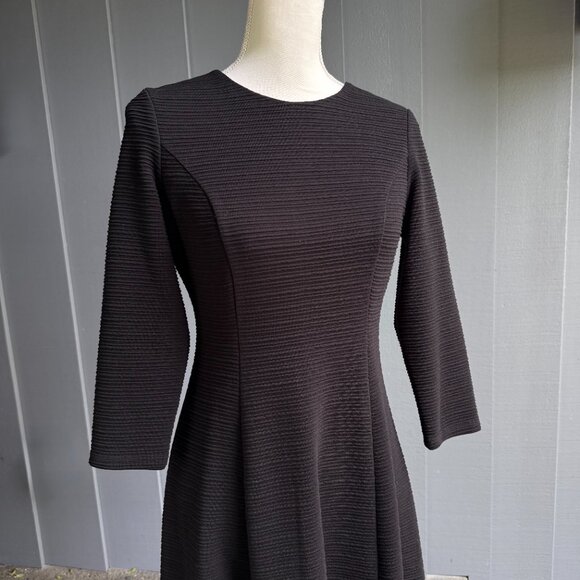 Calvin Klein Black A-Line Textured Knit Dress - Size 4 - Picture 2 of 8